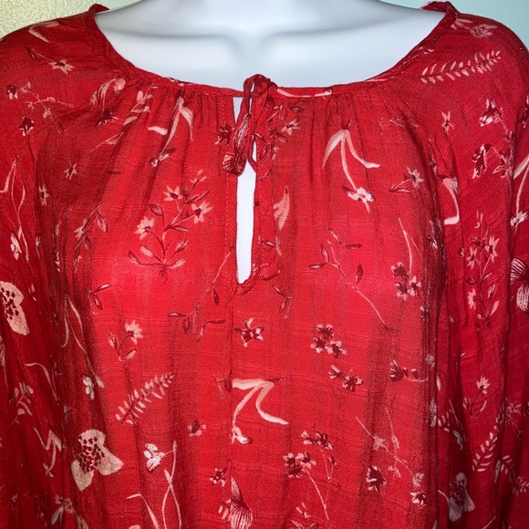 Universal Thread Blouse Size XXL Thin Long Sleeve Red White Design - Picture 9 of 10